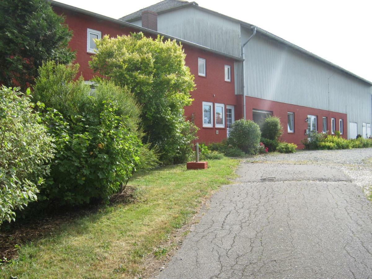 Ferienwohnung Ferien auf der Sönnenswarf Ockholm Exterior foto